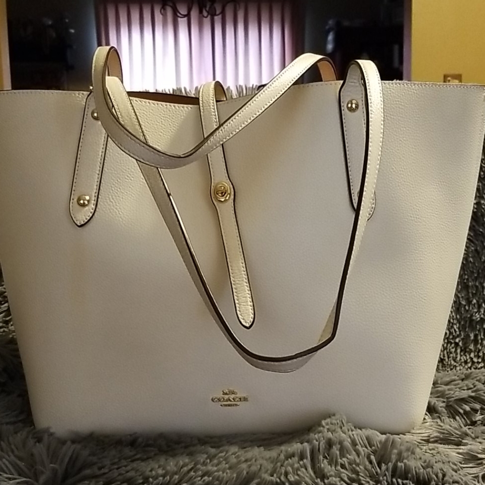 Coach. Cream tote. Lightly used. Large.